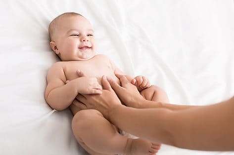 Babymassage: alles wat je moet weten