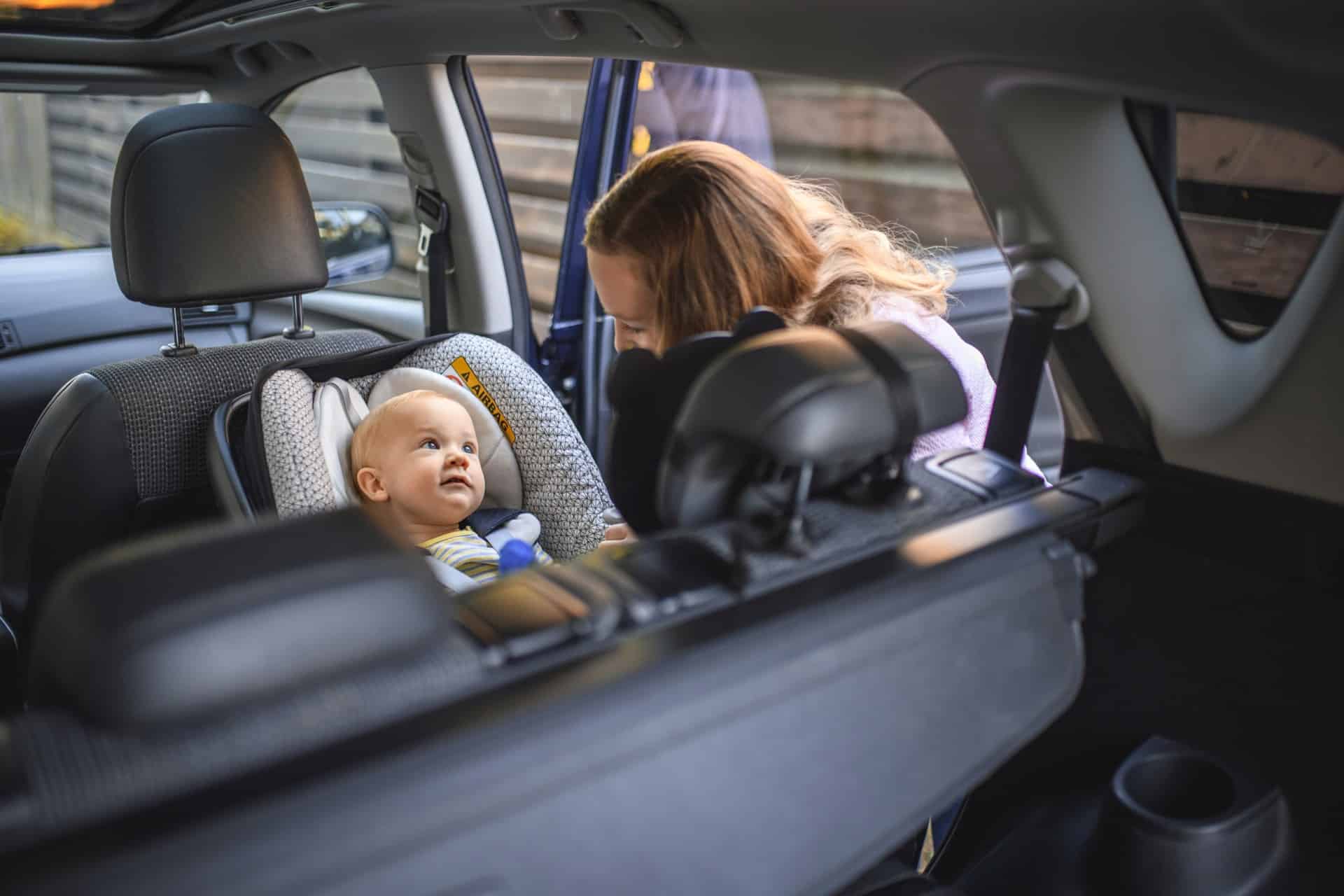 vrede Vooruitzicht Kwadrant Je kind veilig in de auto: van babyzitje tot verhogingskussen