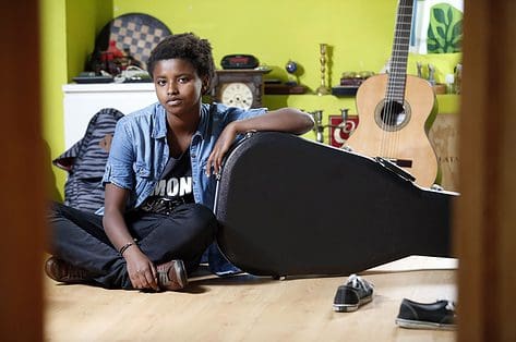 Meskerem Mees over haar grote passie muziek: 'Tijdens de lessen zit ik vaak plannen te maken om internationaal door te breken'